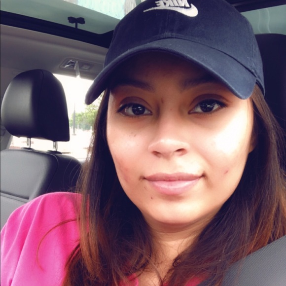 Meet your Posher, Janet - Picture 1 of 1